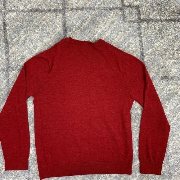 BANANA REPUBLIC Women 100% Merino Wool Thin knit Sweater RED V- Neck L - Picture 8 of 8